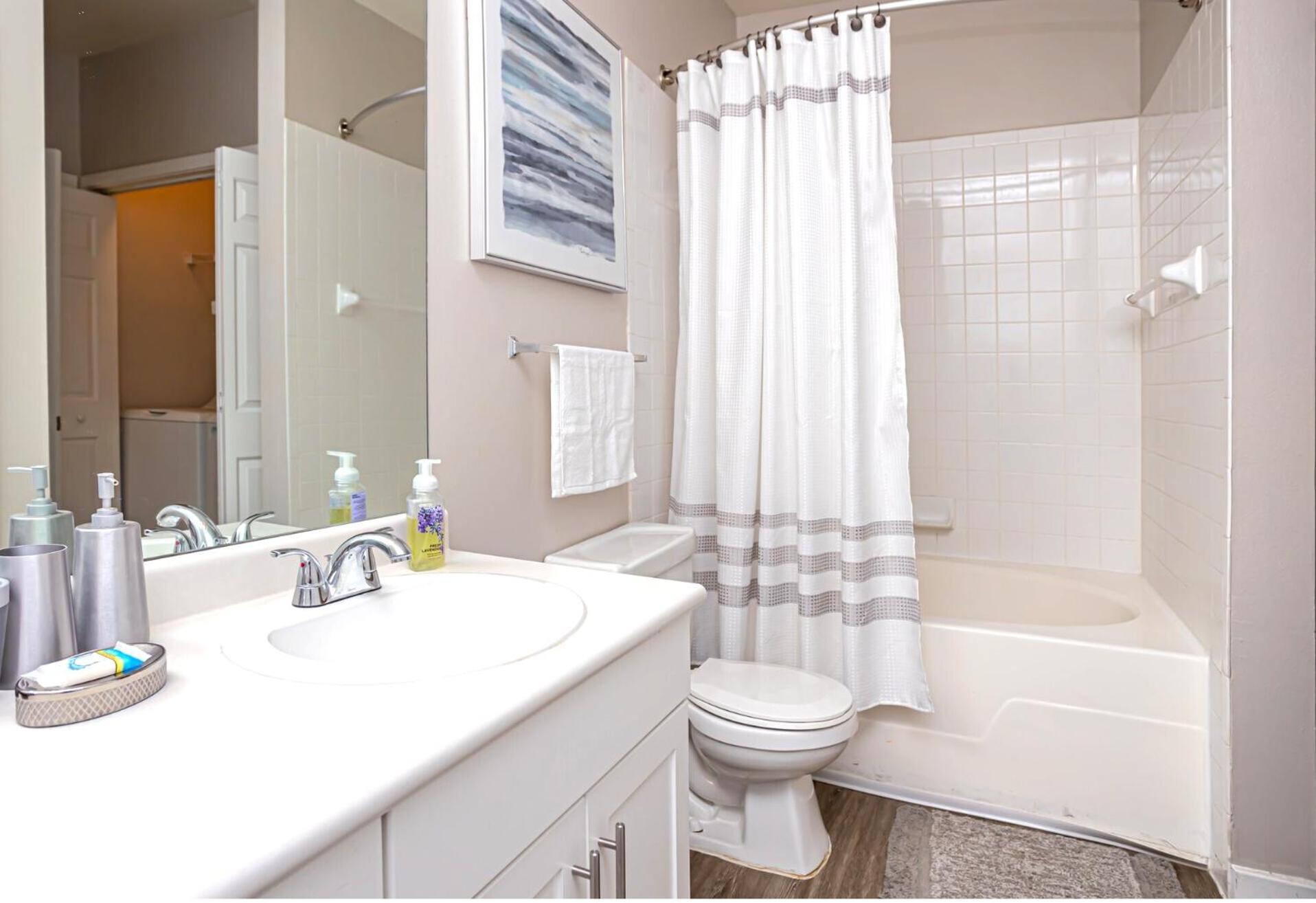 Luxury Suites By Suite Nation โฮมา ภายนอก รูปภาพ